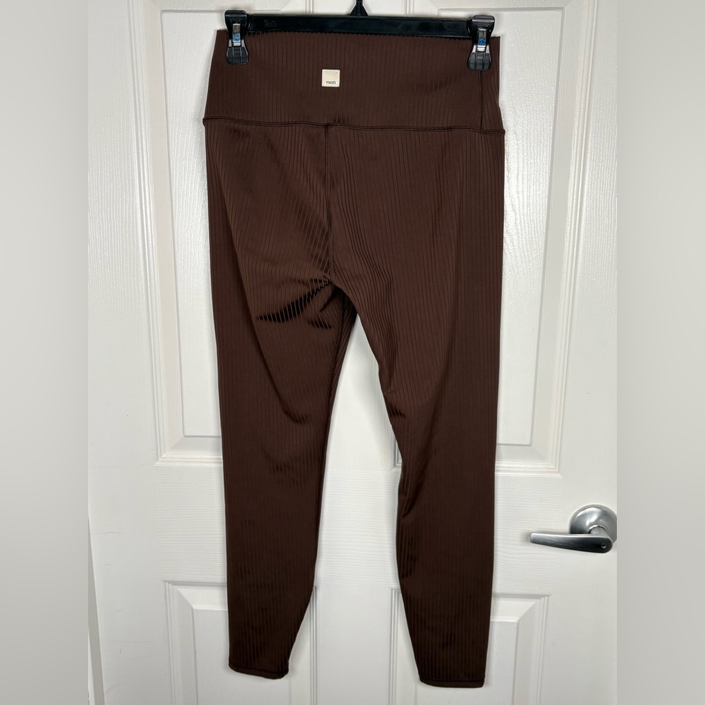 VUORI Inversion Rib Legging Size Medium - Picture 4 of 13